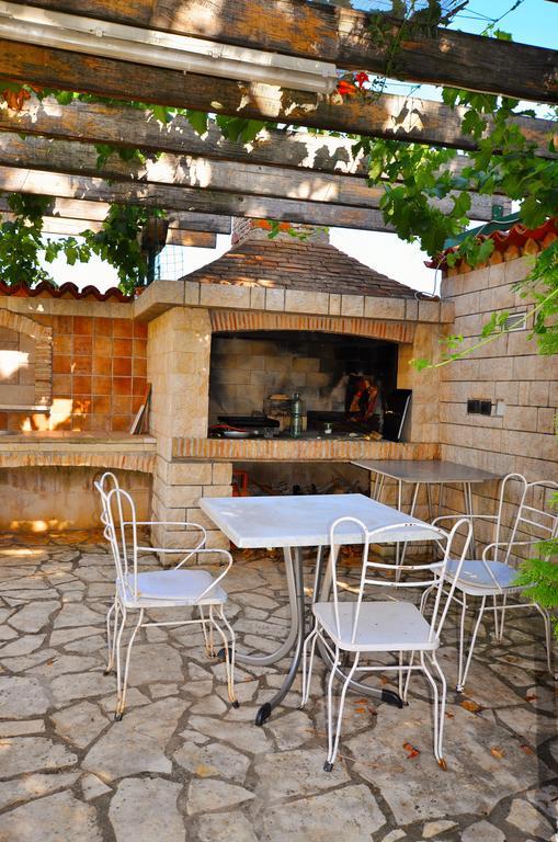 Apartments Sv. Pelegrin ウマグ エクステリア 写真