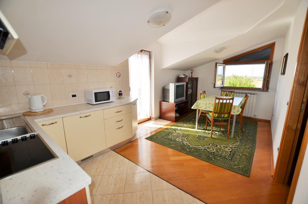 Apartments Sv. Pelegrin ウマグ エクステリア 写真